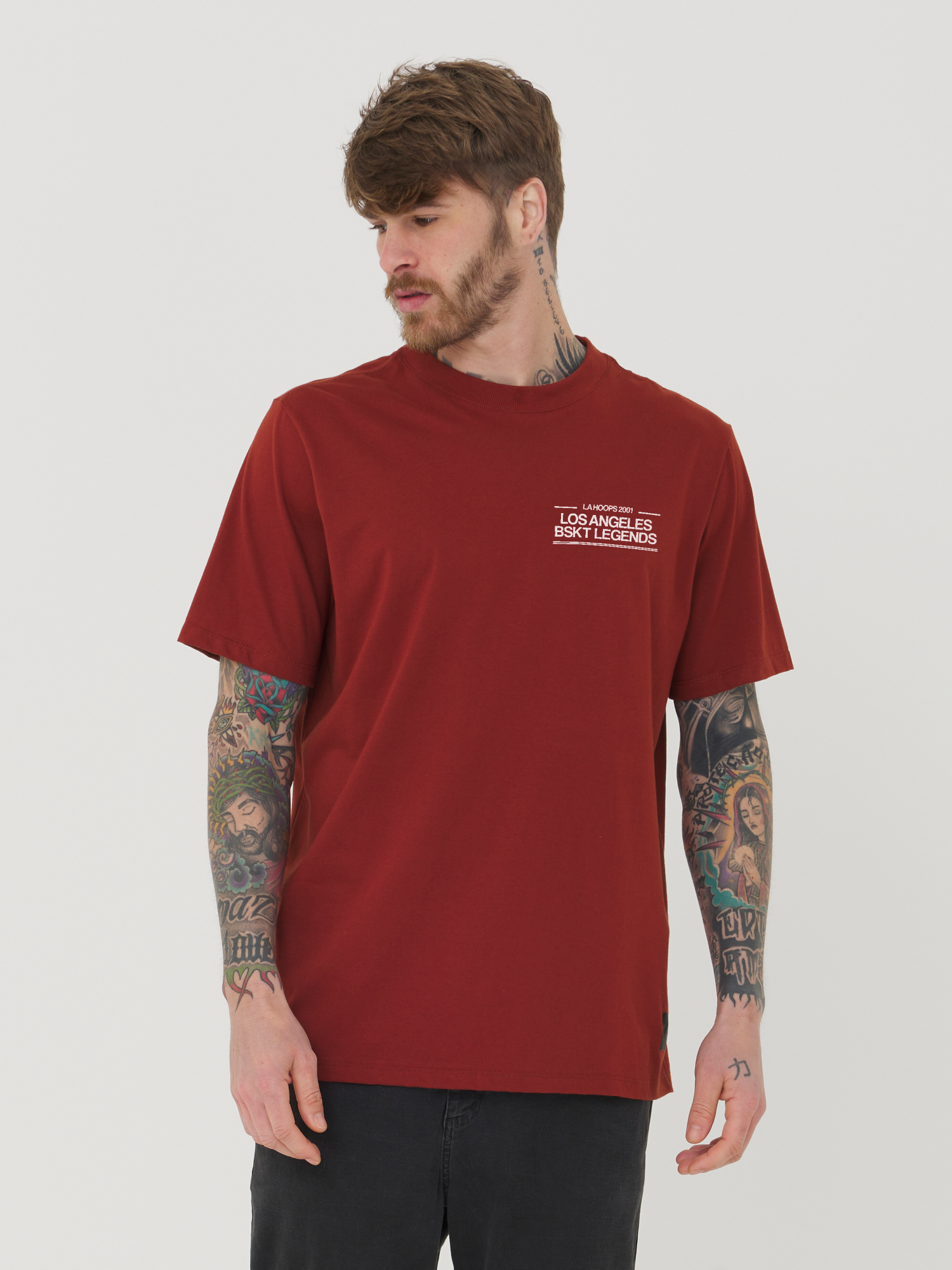 ch!iii tシャツ 89　レッド Camiseta Telha Malhão Estampa Los Angeles BSKT | Estilo Retroy