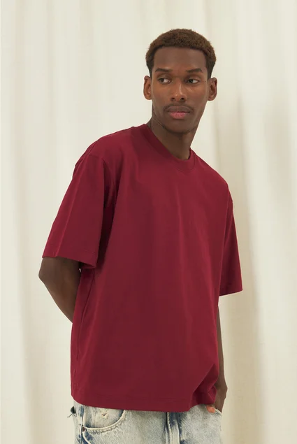 camiseta boxy malhao retroy vinho 12